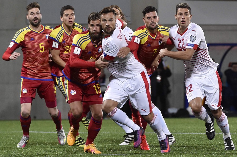 波黑小胜对手，晋级前景渐显