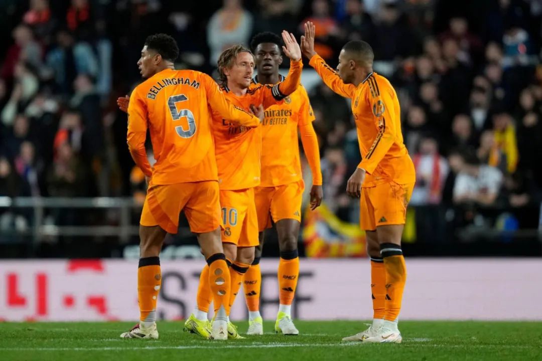 包含瓦伦西亚足球风云：马德里竞技逆袭-击败对手的词条