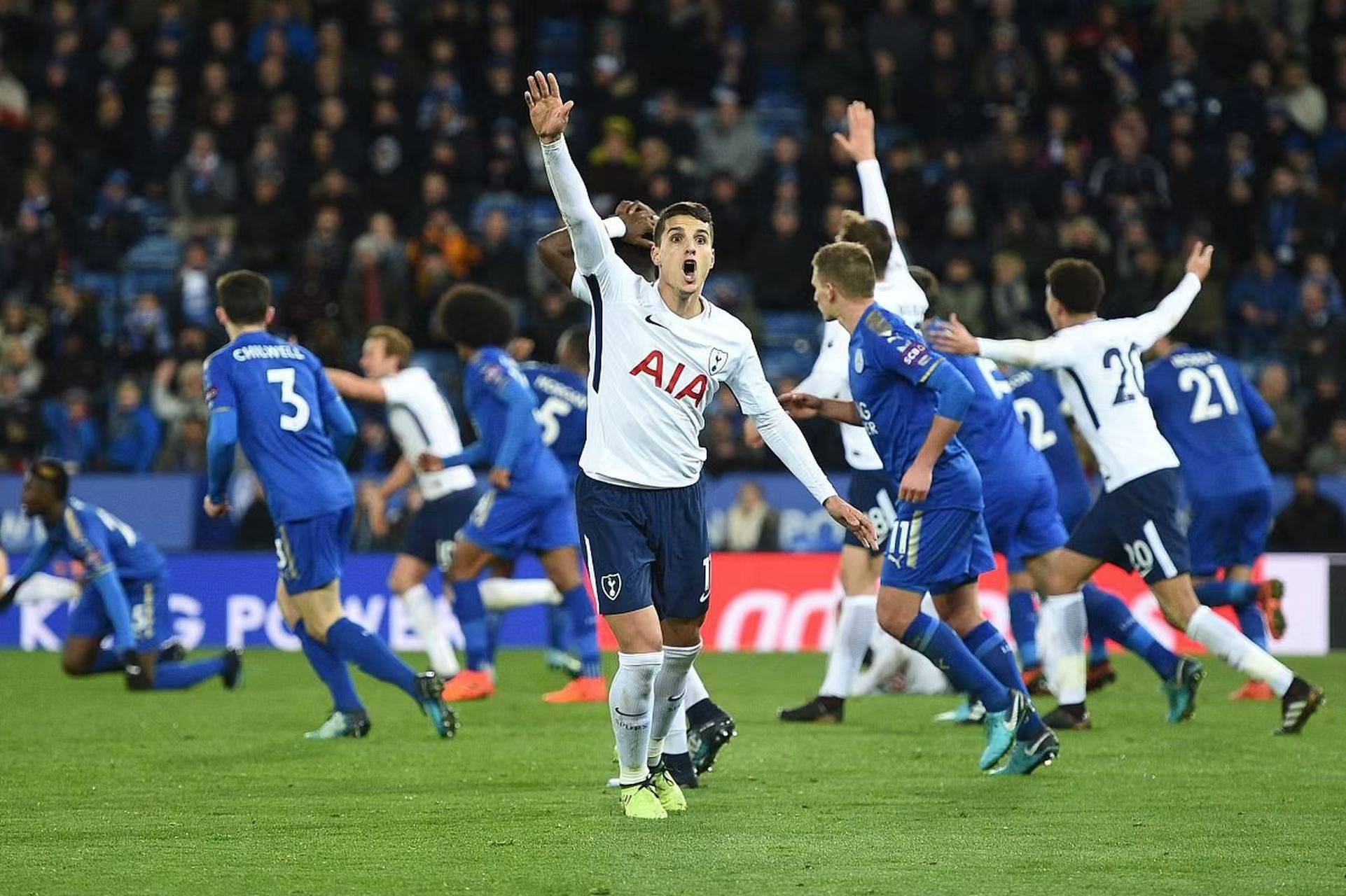 包含托特纳姆热刺锋线攻击力十足，备战势如破竹的词条